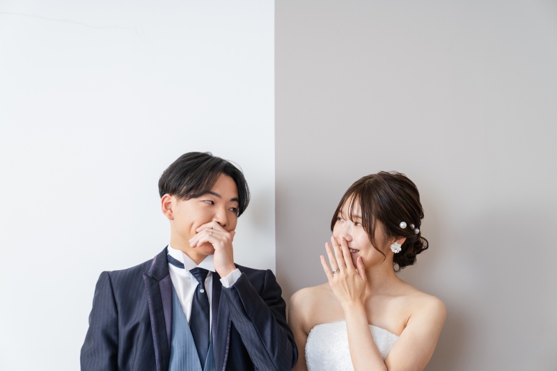 白×グレージュ