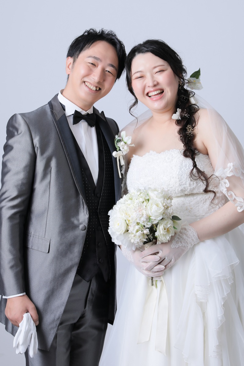 シンプルな白背景で