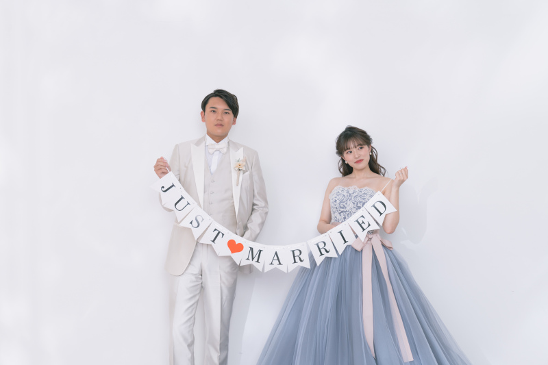 2着目はブルーのカラードレス!