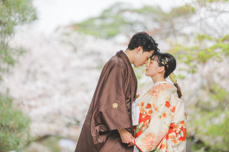 桜背景で爽やかに!