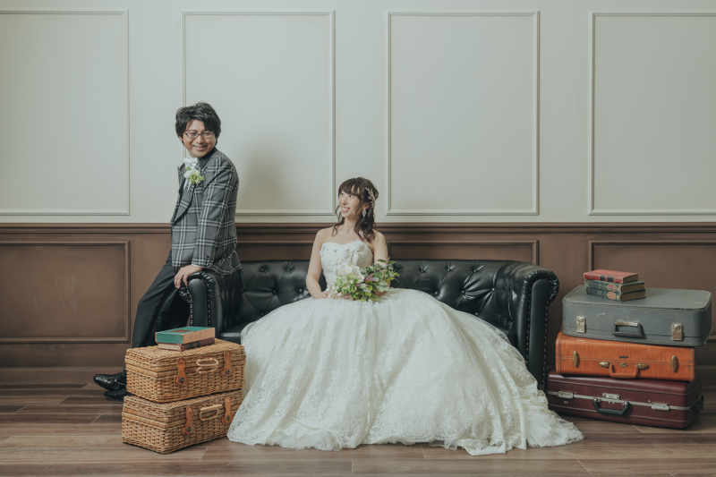 ソファーを足して