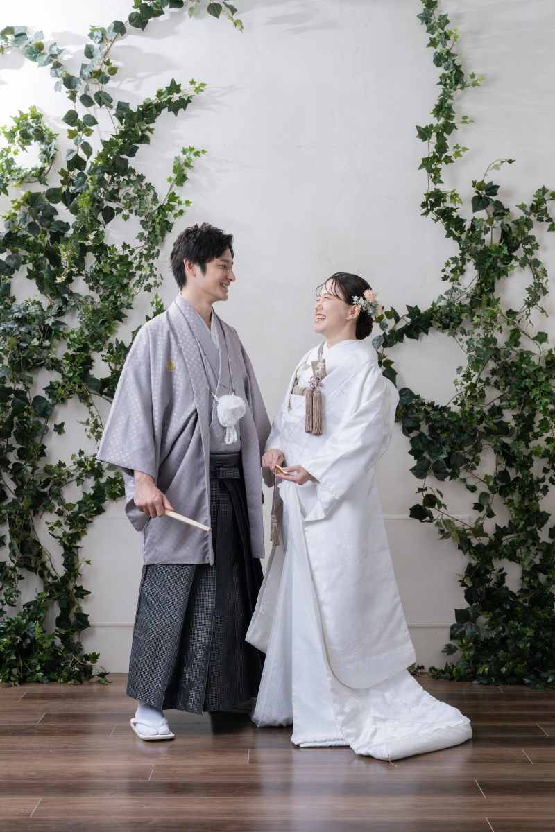 白無垢でかっちりと