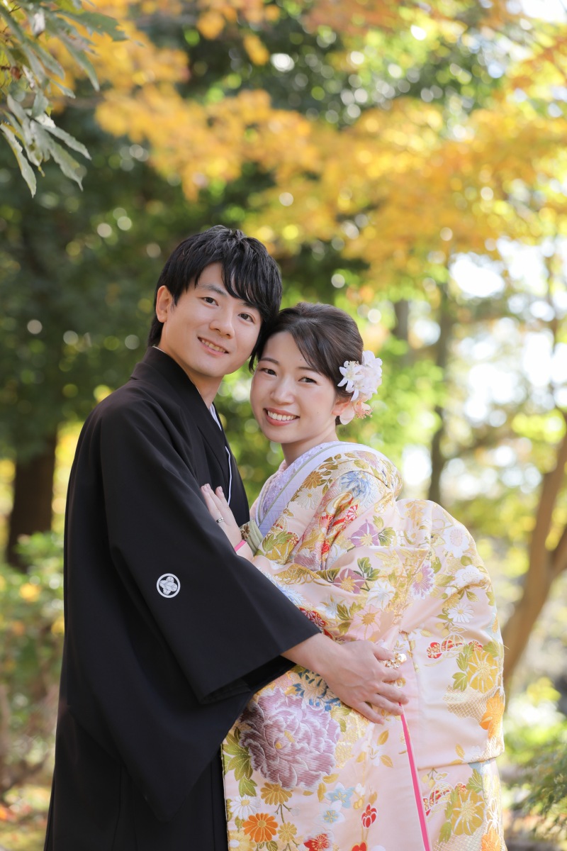 優しく寄り添い合うお二人