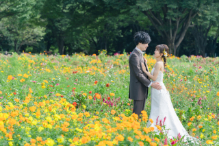 自然の中での洋装ロケーション