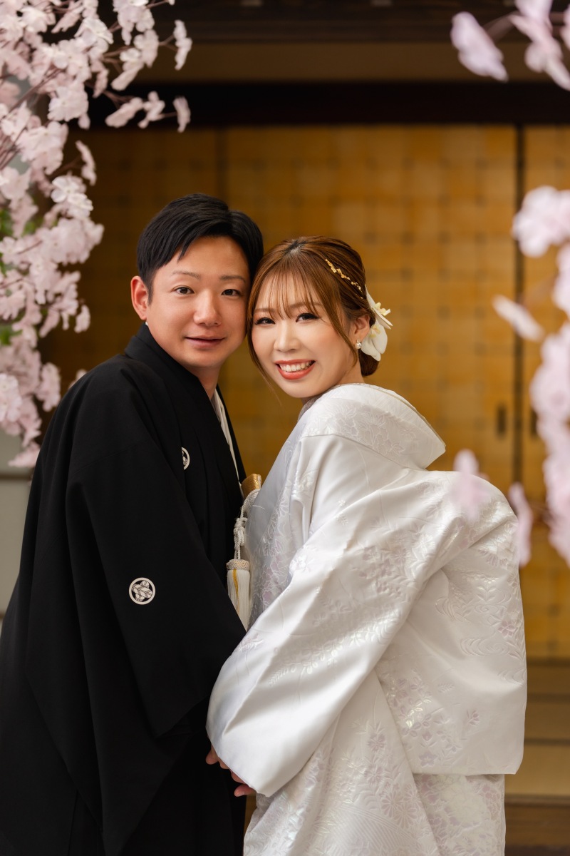 桜と振り向きショット