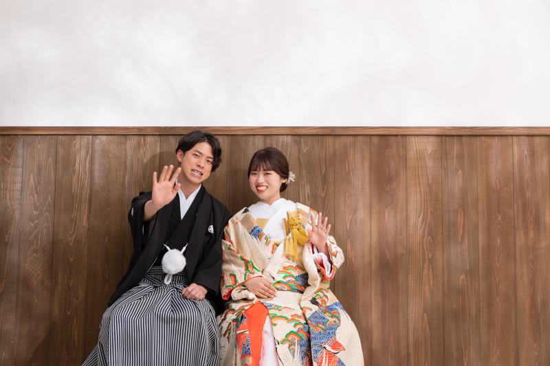 カメラに手を振って