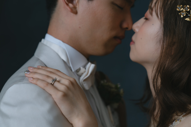 指輪にフォーカスして