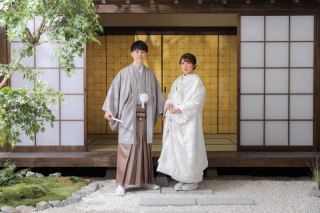 ドラマのセットかのような和装のスタジオで♬