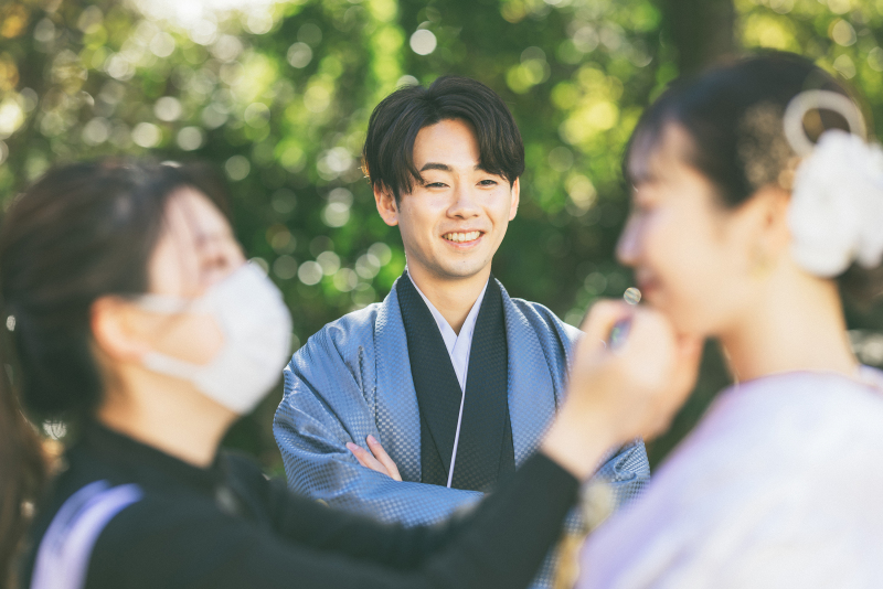 見つめる新郎様