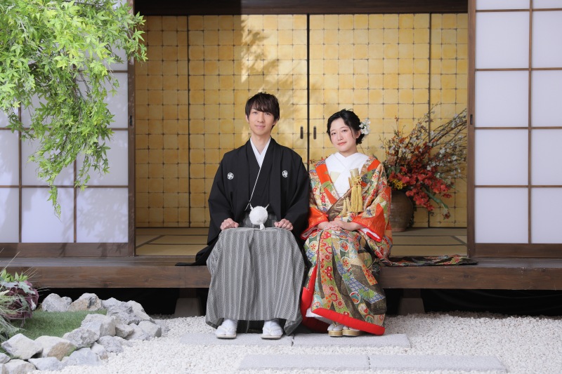 縁側に腰掛けて