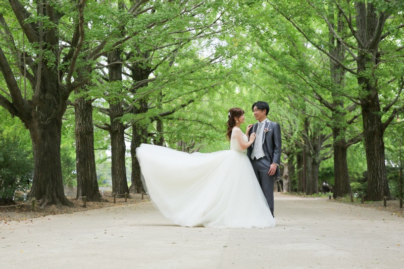 イチョウ並木で