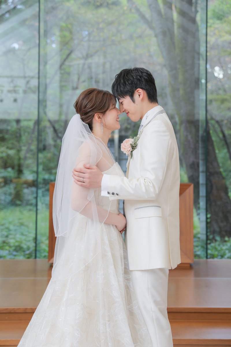 おでこコツン。