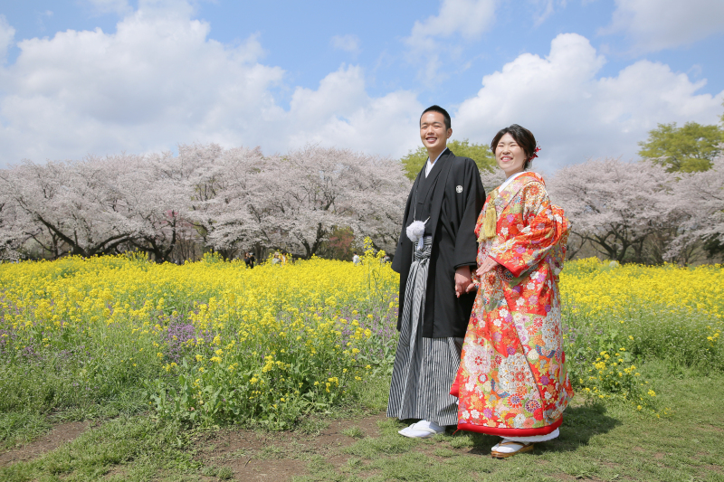 菜の花バックにお散歩ショット!