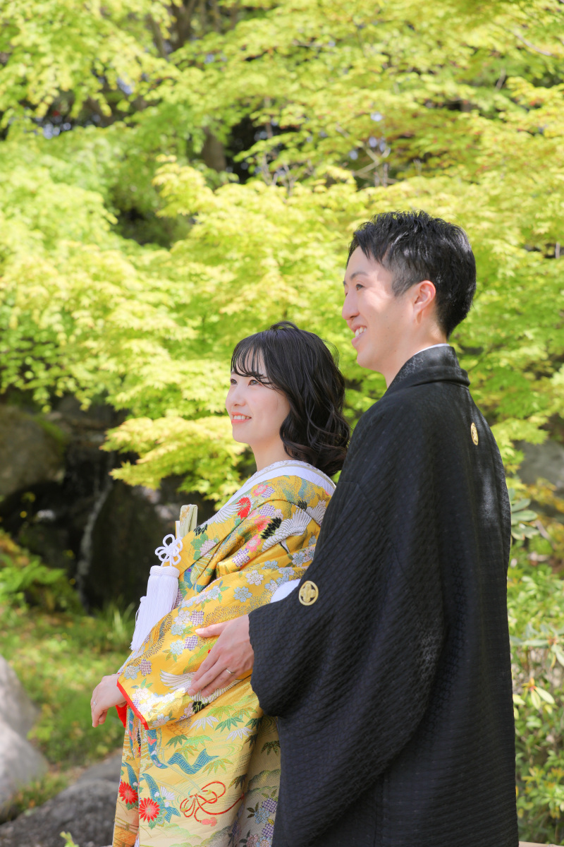 笑顔で何を見ているのかな？