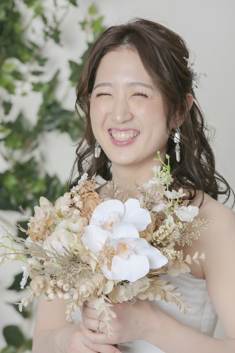 ご新婦様のソロショット。洋装バージョン!