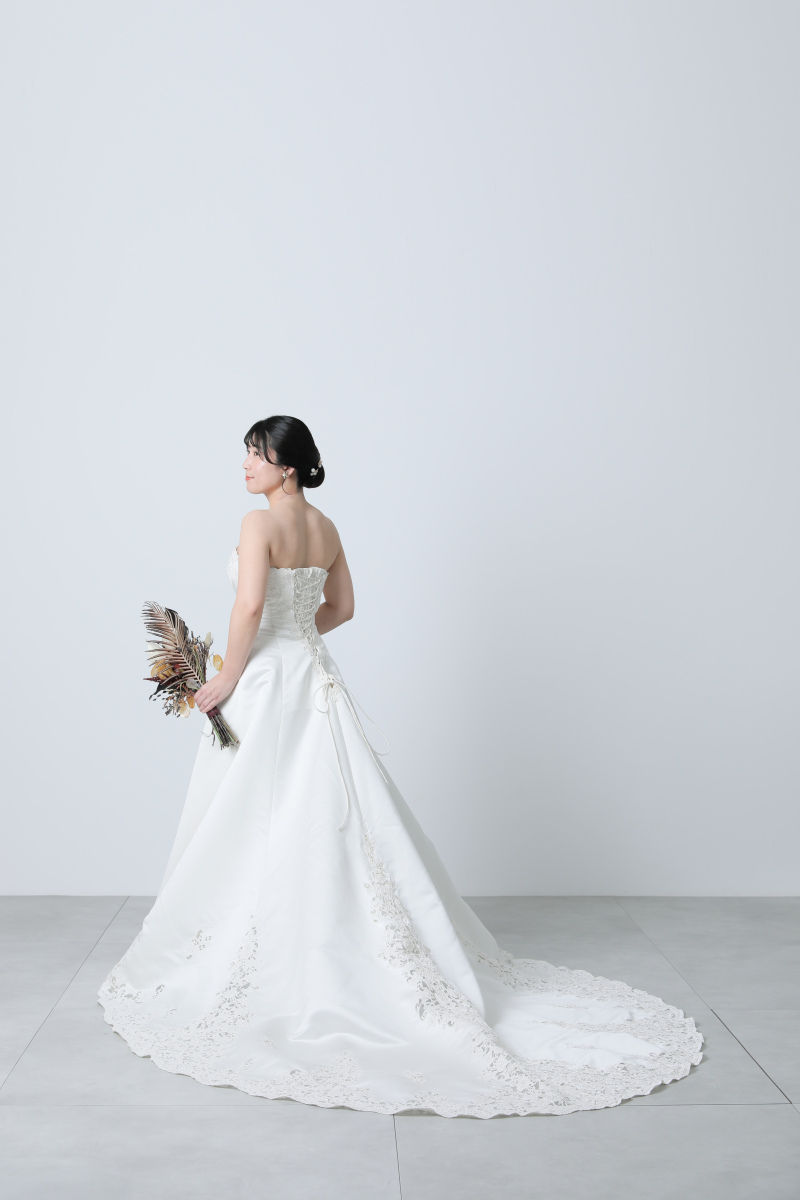 ご新婦様の後ろ姿