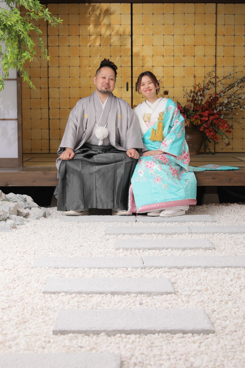 縁側に腰掛けて