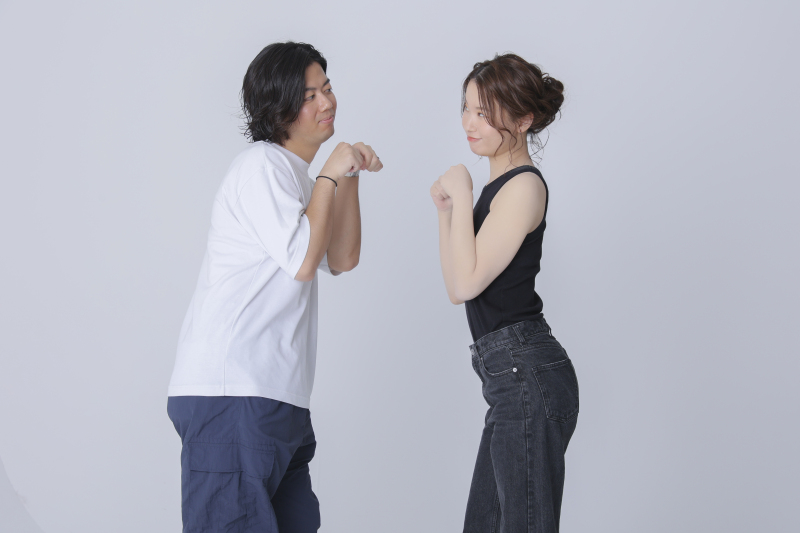 にゃんにゃんポーズ。