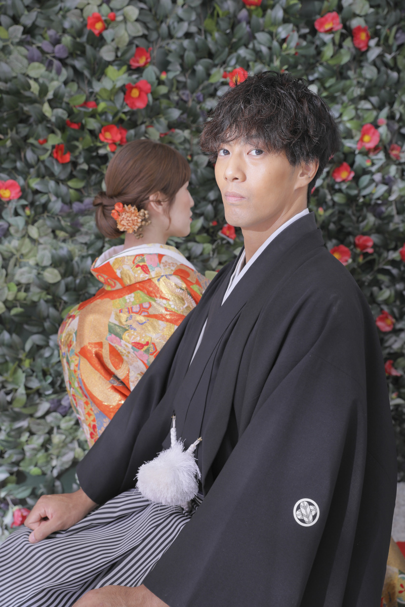 クールな表情で。