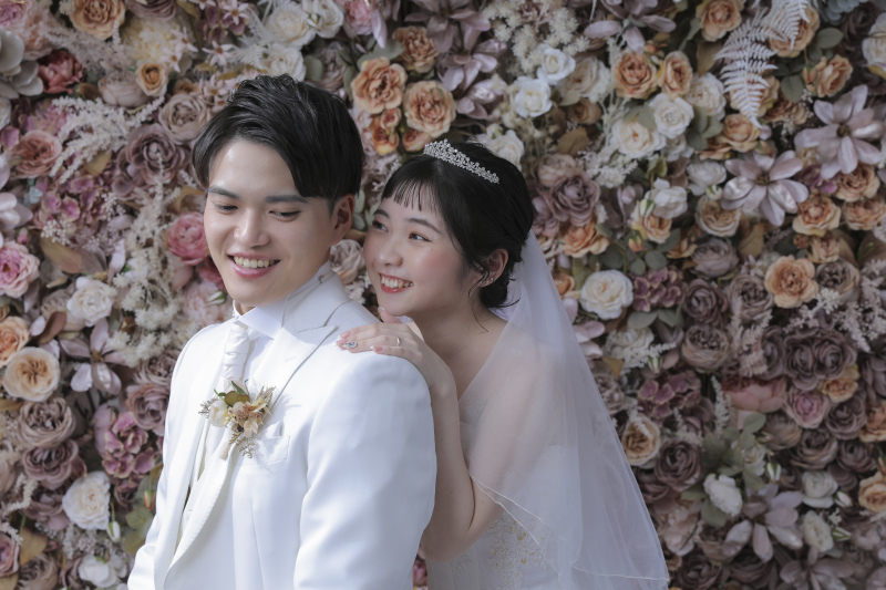 続いてはお花の壁で撮影！