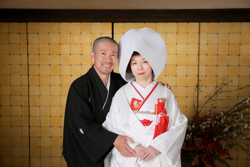 優しく支え合うお二人