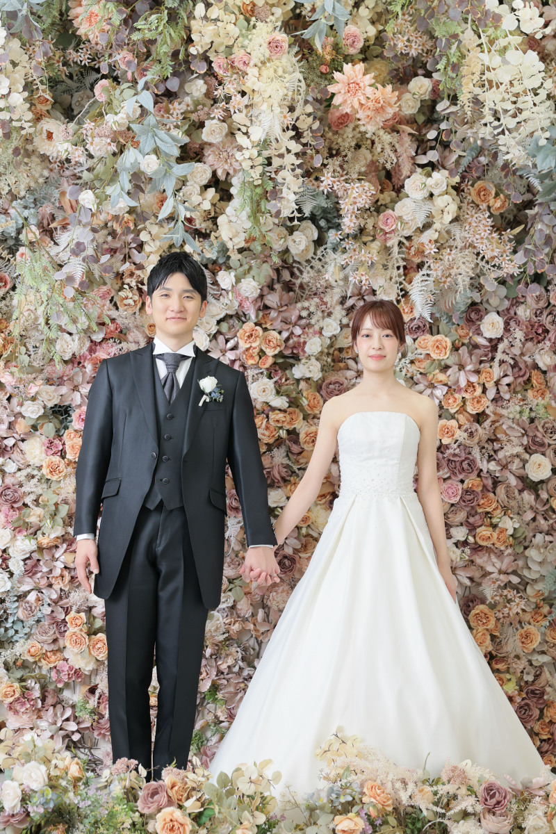 お花の中で洋装バージョン！