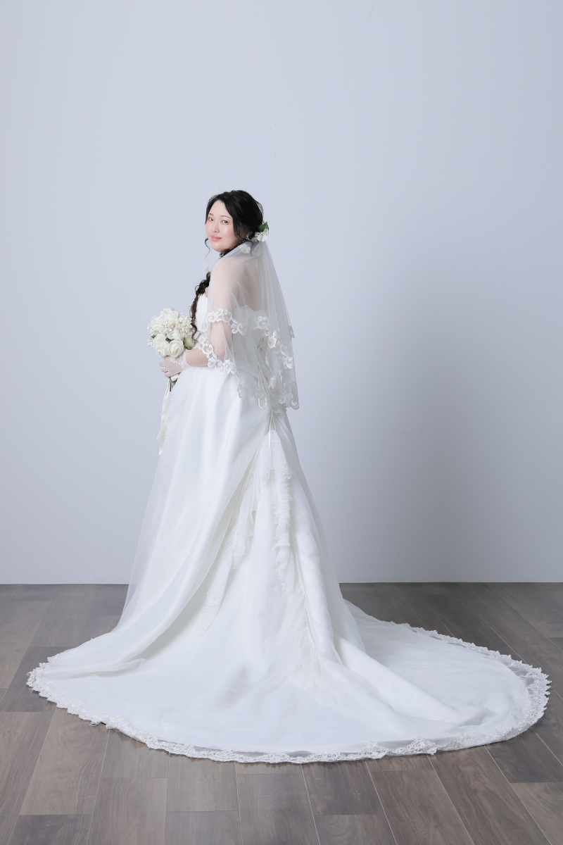 ご新婦様の後ろ姿