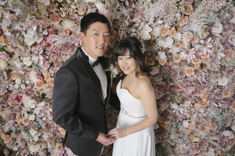 ピンクの花に囲まれて。