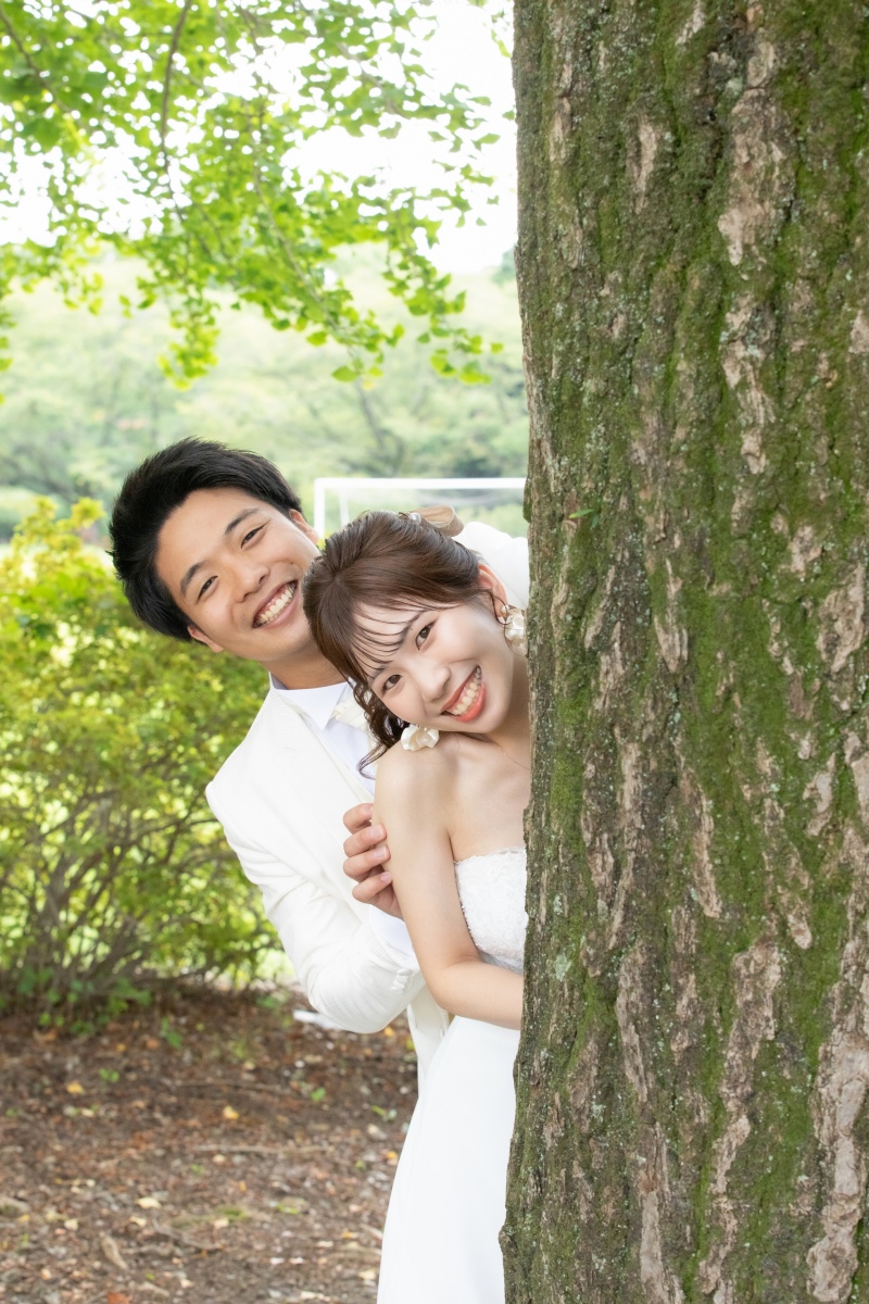 大きな幹からひょっこり！