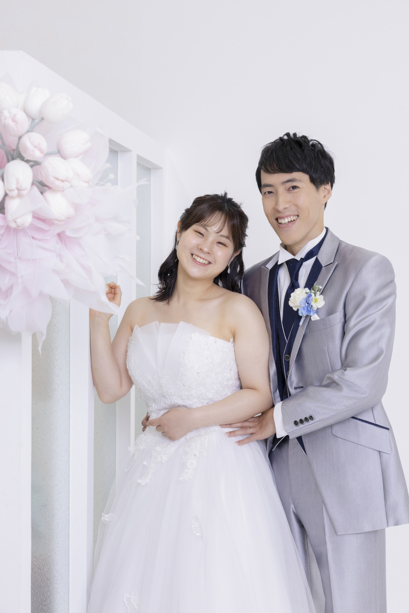 1着目は白ドレス。