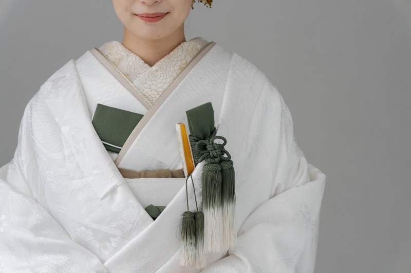 白無垢を華やかにコーディネート