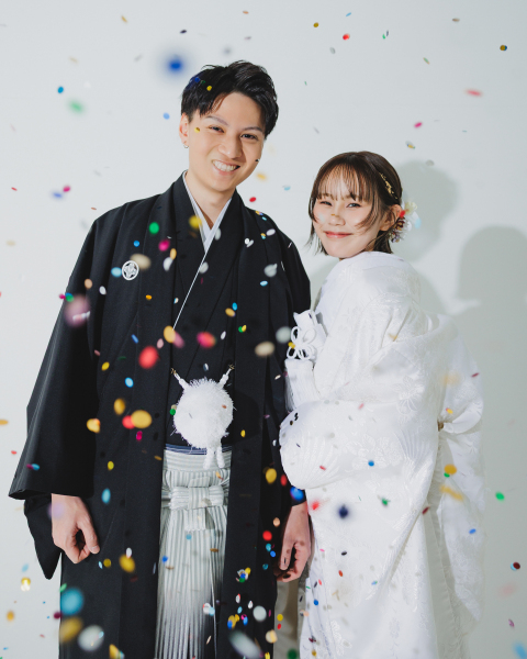 鮮やかだけど自然な色味、自然体なふたりを残すことが得意です◎お二人の幸せな瞬間、かけがえのない思い出を、その空気感まで丁寧に切り取ります。何年経っても見返したくなる、そんな温かい写真をお届けします。