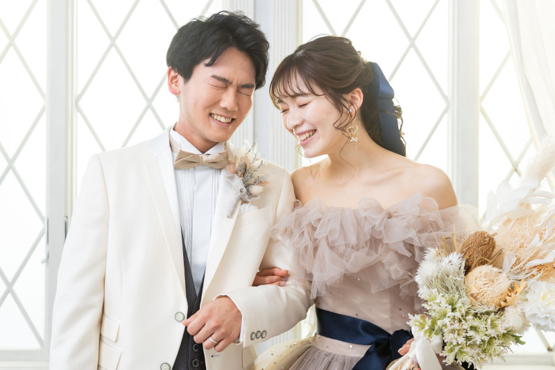 シンプルな背景で