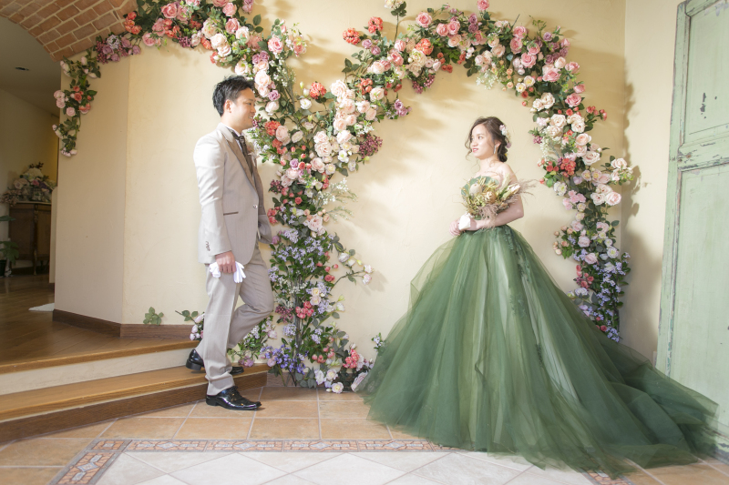 バラのアーチで