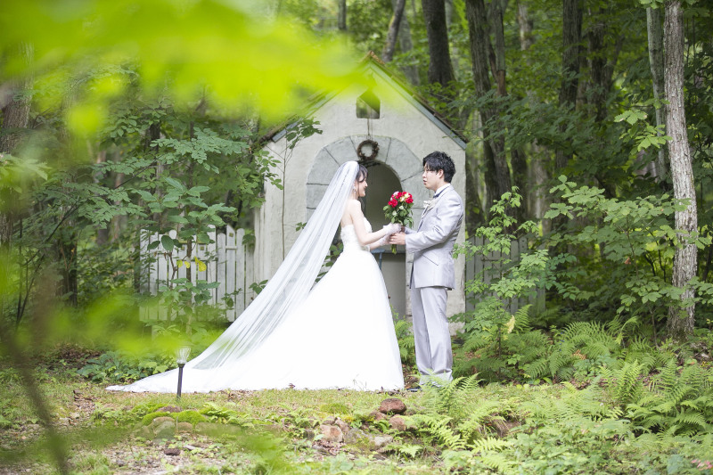 小さなチャペルでプロポーズ！