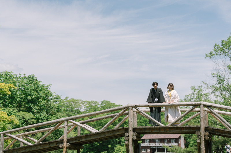 中の島にかかる橋にて