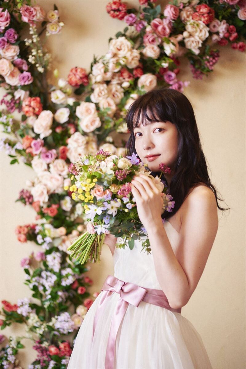 【データもアルバムも両方残す】洋装1着スタジオ撮影≪全データ＋台紙付き写真＋アルバム8ページ≫