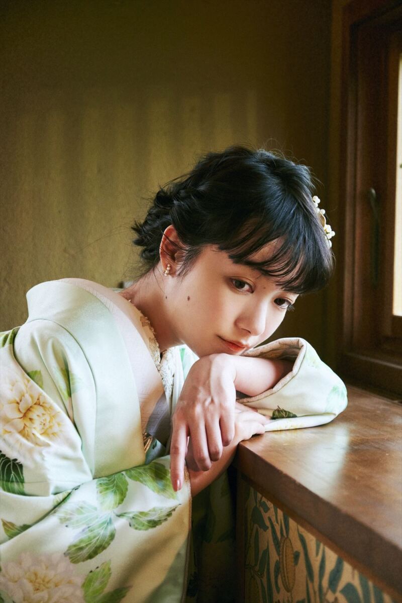 【着物もドレスも両方着たい！】和装＆洋装スタジオ撮影≪12Pアルバム＋全データ≫