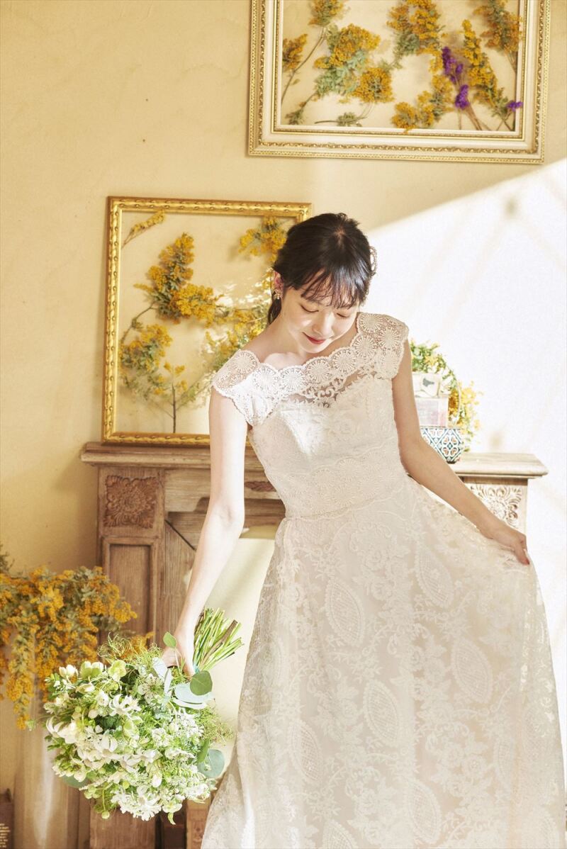 【ウェディングドレス&カラードレス】洋装2着スタジオ撮影≪全データ+台紙付き写真≫