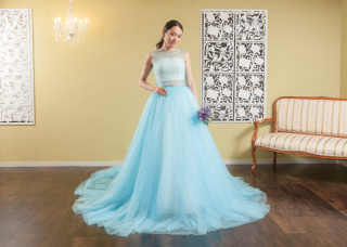 ★変身ドレス（ライトブルー）