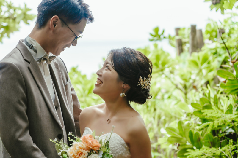 じっと見つめ合い ご覧いただくお互いの姿