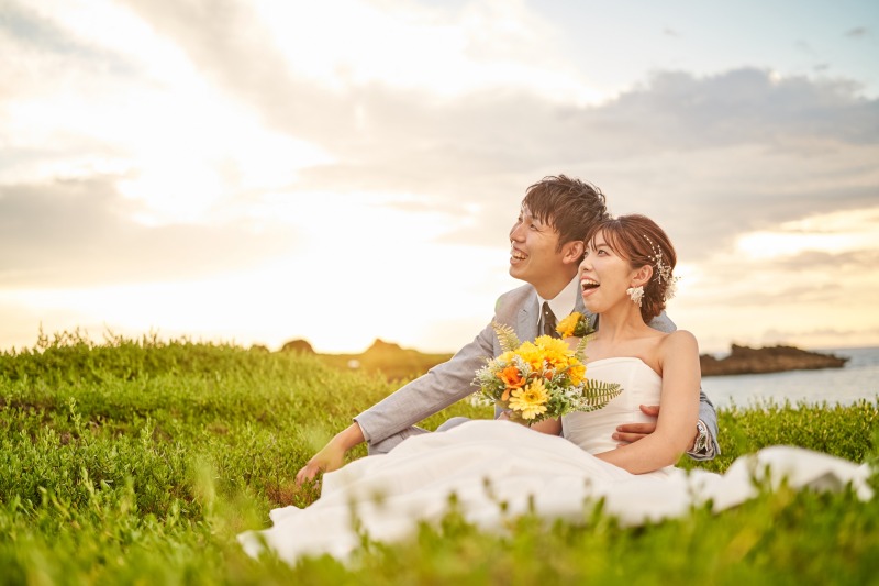 青い空と赤い夕暮れ