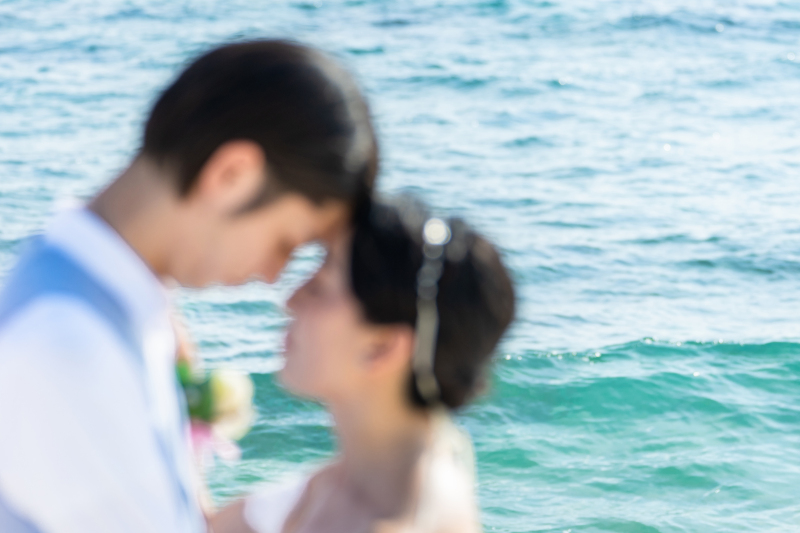 ピントを海に向けて