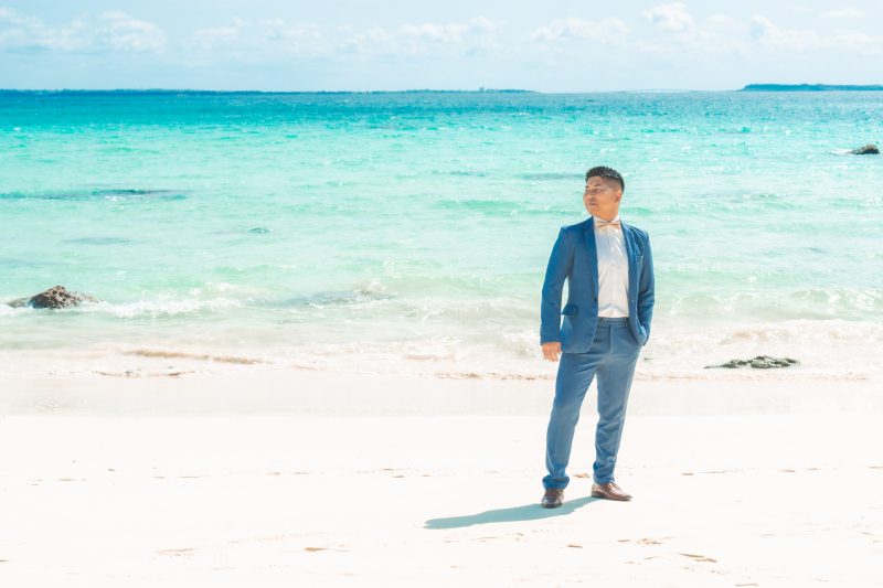 ご新郎様のブルーのタキシードもとてもステキ