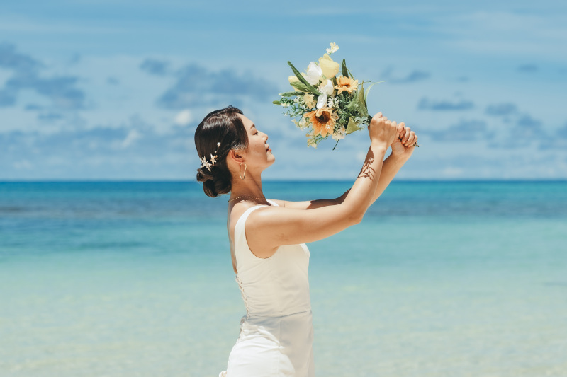 ご新婦様の美しいウェディングドレス姿