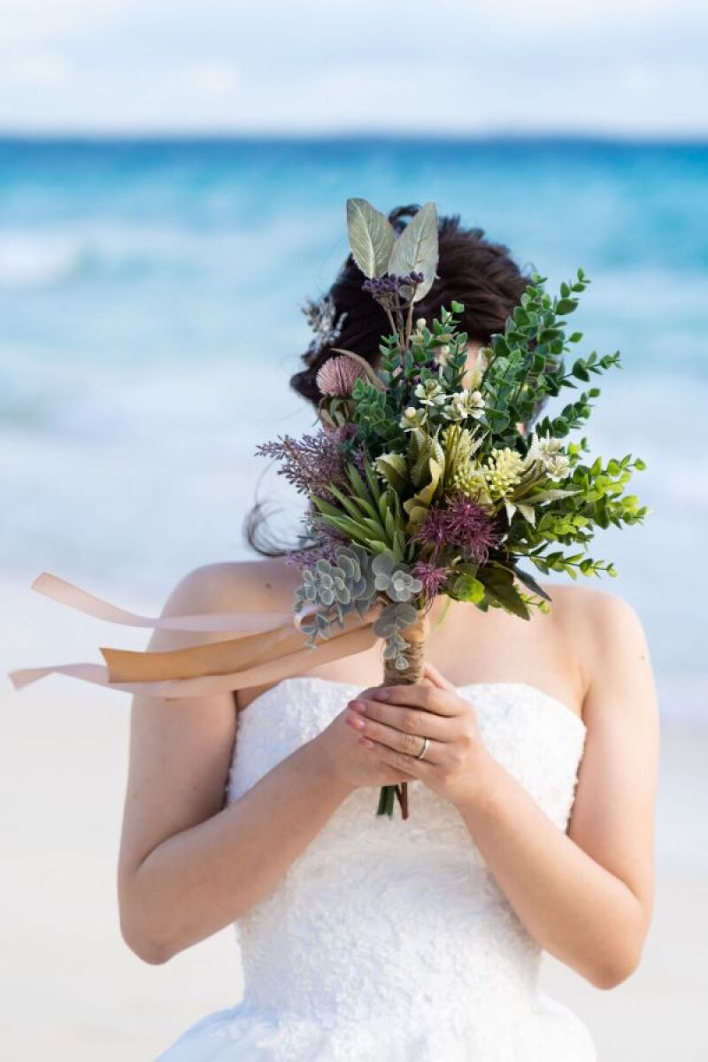 ブーケに隠れて♡