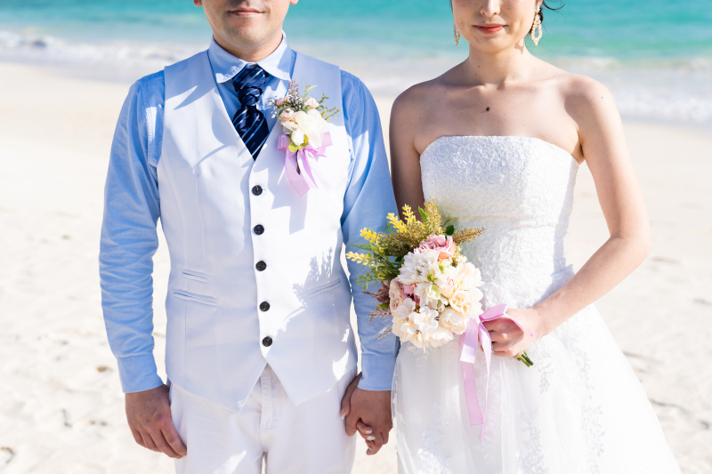 お互いにちょっと照れながら衣装選び