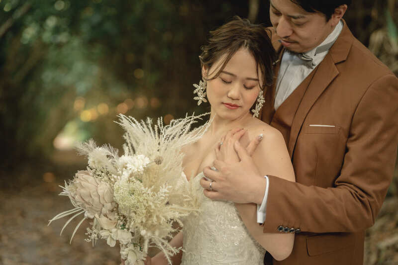 そっとお互いに身を寄せ合いながら