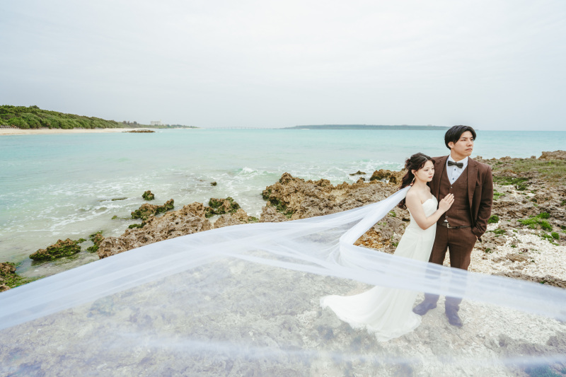 舞い上がるベールが心地よい空間を感じさせてくれる