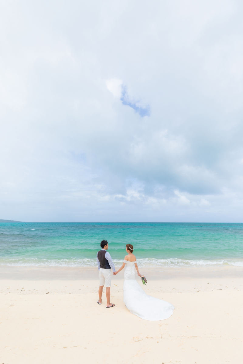 空と海と砂浜と